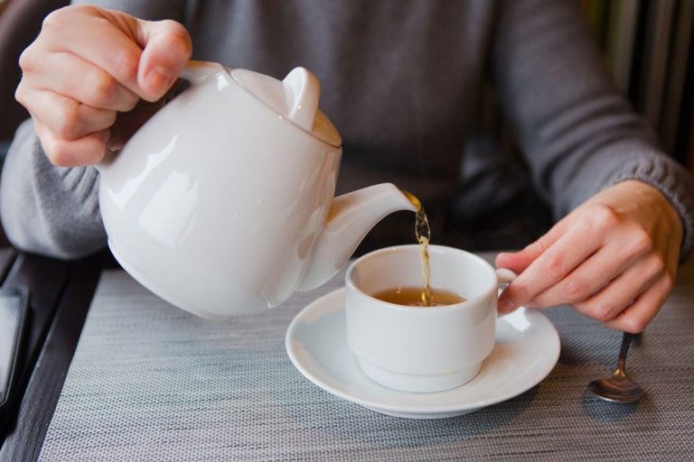 Banyak Minum Teh dan Kopi Perlu Dihindari untuk Sahur dan Buka Puasa Ramadhan, Kenapa