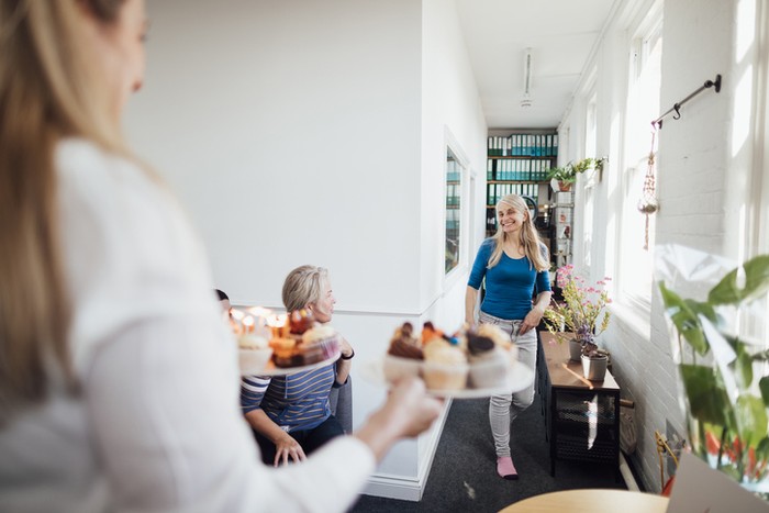 Duh! Karyawan Magang Dirawat di RS usai Makan Cupcake dari Rekan Kerja
