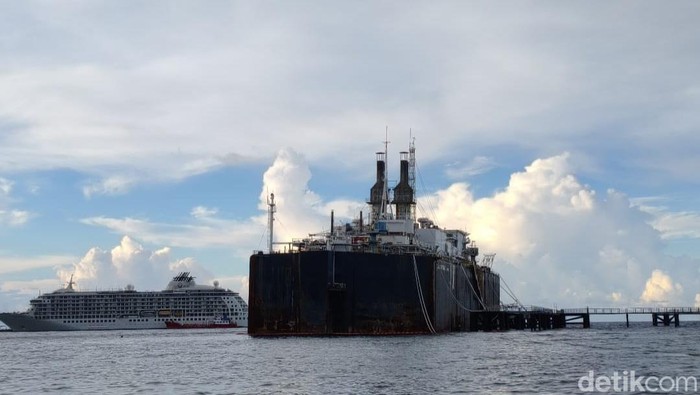 Kapal Tanker di Celukan Bawang Miring, Evakuasi Limbah Minyak Disetop Sementara