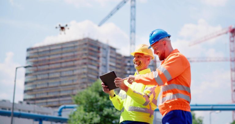 Drone dalam Inspeksi Keselamatan Kerja di Area Berbahaya